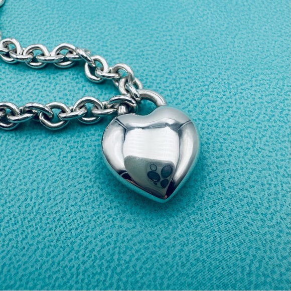 Tiffany & Co. Full Heart Toggle Bracelet in Silver 7.5” with Presentation Box - Picture 5 of 14